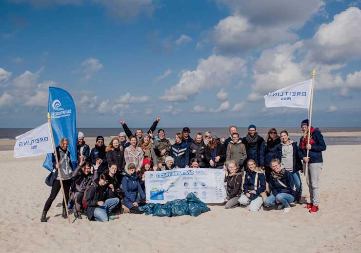 Breitling macht sauber: Beach Clean Up mit der Surfrider Foundation Deutschland auf Sylt