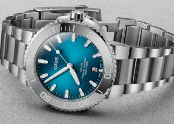 Oris Aquis Date