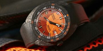 1140 orange doxa sub300 carbon