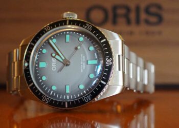 1140 Oris Divers SixtyFive Glow