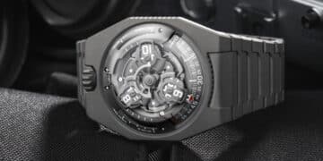 1140 10 Urwerk UR-100V Full Titanium Jacket