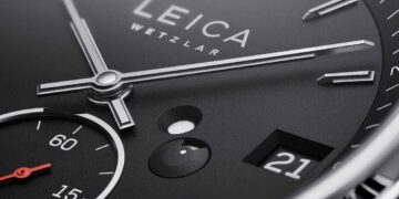 1140.a leica watch close up