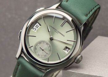 1140 Laurent Ferrier Classic Traveller Magnetic Green