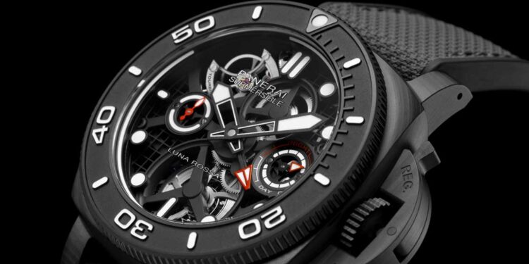  Submersible Tourbillon GMT Luna Rossa Experience Edition