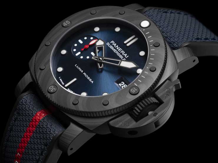 Panerai Submersible Luna Rossa Carbotech™